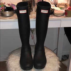 Hunter boots tall, mint condition